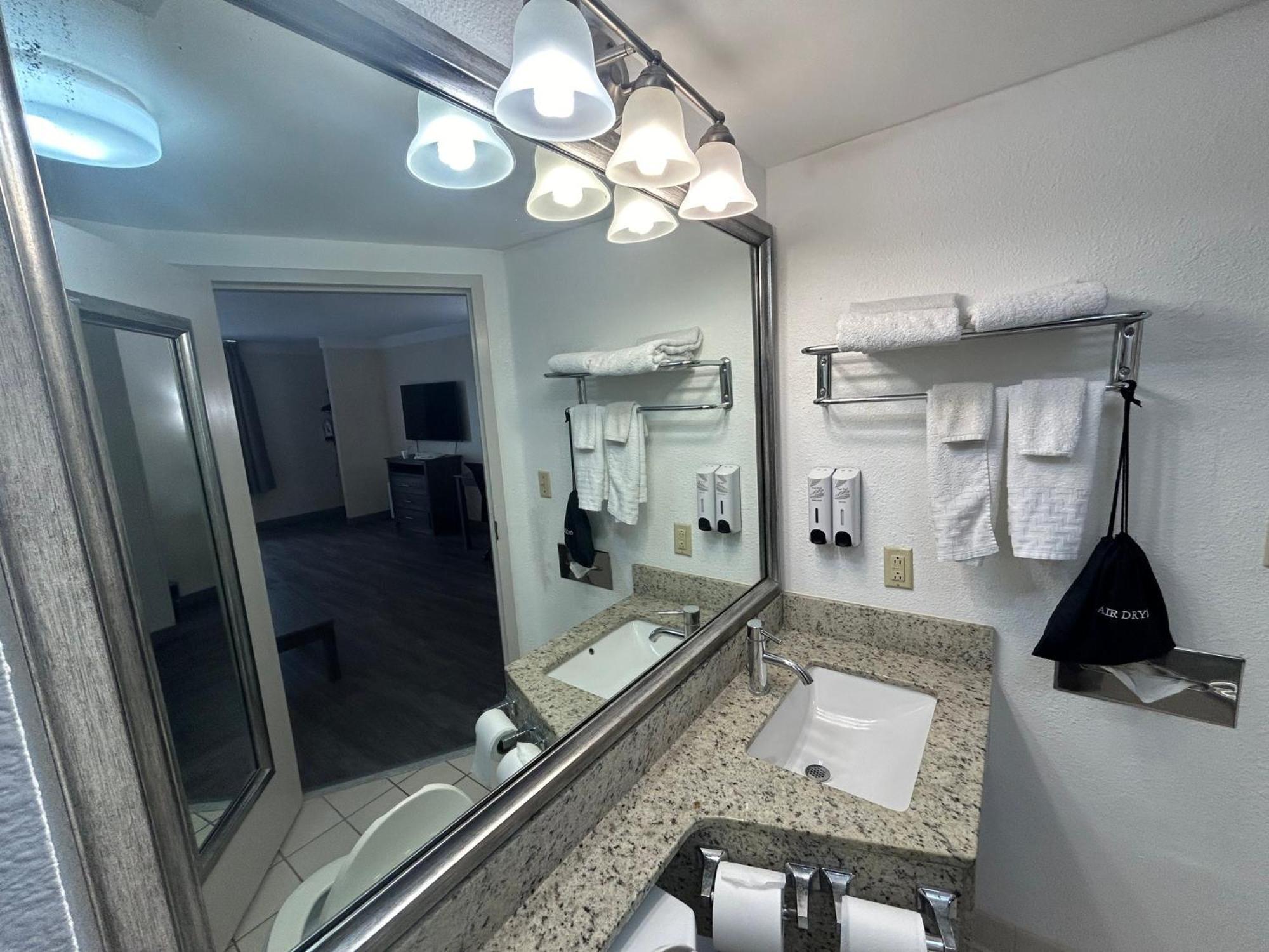 Airport Inn Fort Myers Eksteriør billede
